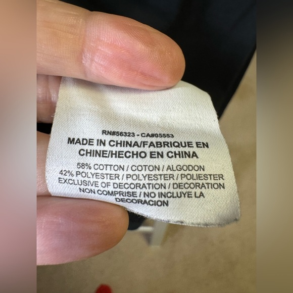 Nike slim fit women’s small t-shirt with multiple Nike graphic black with white - Picture 7 of 8